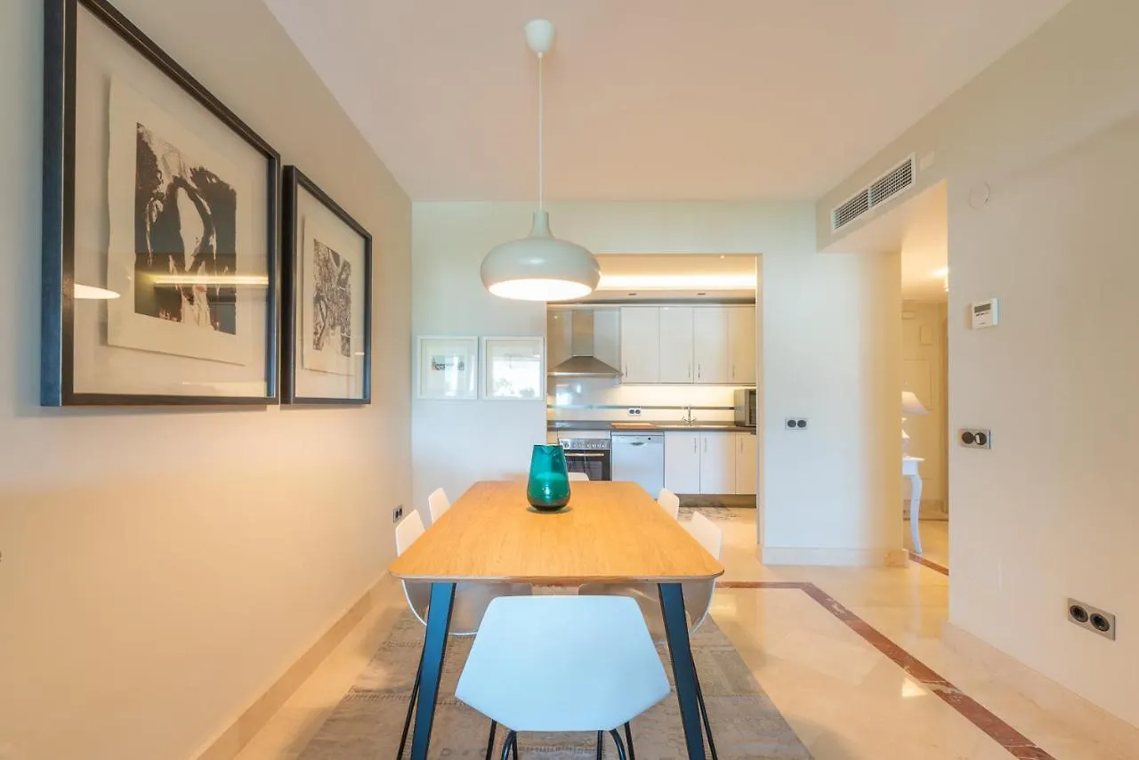 Exclusive 2 Beds Apartment On Marbella Promenade 0*,